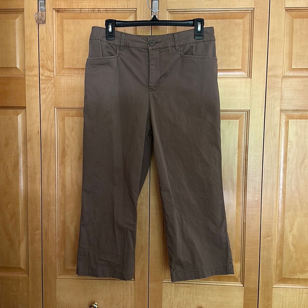 Croft & Barrow capris size 8 stretch